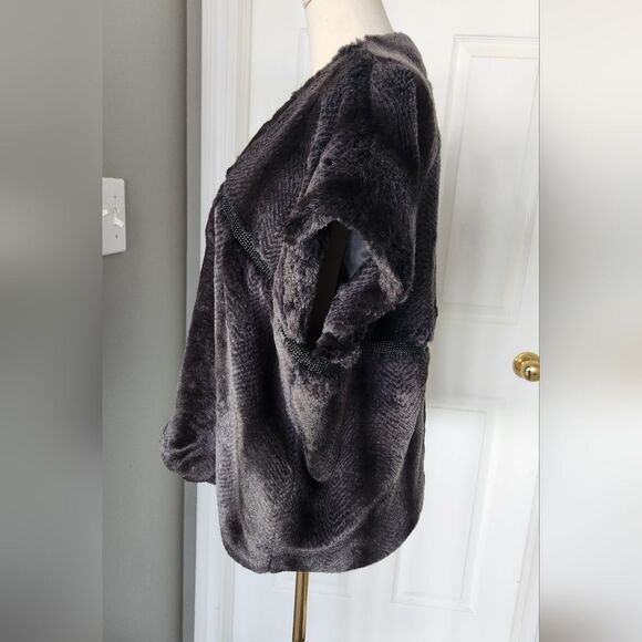 NWOTโEllen Tracy faux fur vest/shrug - Size Small - Picture 5 of 9